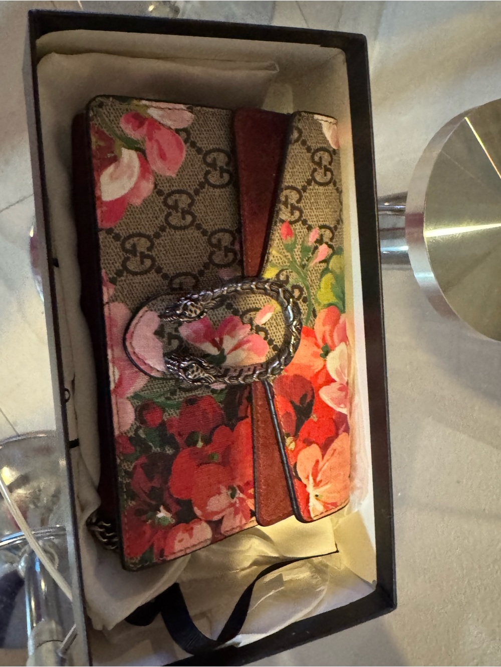 Gucci Floral GG Supreme Crossbody Mini Bag in Beige, Red, Pink - Picture 10 of 15